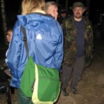 Cygnus 2006
Iltakokousta odotellaan
Matti T. Salo taustalla odottaa iltakokouksen alkua.
4.8.2006 klo 23.06 Kuva: Marko Kämäräinen, Töysä