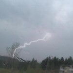 14.8.2010 klo 15.20
Kuvattu Lahden Riihelässä auton sisältä JVC-videokameralla.
Kuva: Hannu Lepola