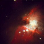 Meade 16" LX200 GPS
Orionin kaasusumu on astronomien suosima kohde joka tiettävästi on uusien tähtien syntyaluetta. Tähtisumu sijaitsee Orionin vyön alapuolella ja on kiikarillakin upea kohde
28.1.2007 klo 23.42 Meade 16" LX200 GPS Exp 2x1min + 2x2min, ISO 400 Lahden Ursan observatorio Kuva: Marko Kämäräinen