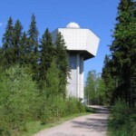 Kesällä olemme pitäneet aurinkonäytöksiä Pirttiharjun vesitornin yläosassa. Torni on 35m korkea
Kuva: Marko Kämäräinen 2005.