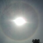 Ahvenanmaalla 3.7.2014
Auringon halo Ahvenanmaalla 22* asteenkaari. Kuvattu Lumia 900 puhelimella.
Kuva: Marko Ojala