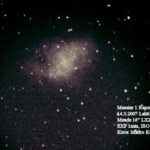 Rapusumu, supernovan jäänne
Kuvassa ei varsinaisesti ole supernova, vaan tuhoutuneen tähden supernovajäänne, joka nähtiin tiettävästi jo vuonna 1054 ya.
Messier 1 14.3.2007 klo 23.16 Meade 16" LX200 GPS Exp 1min ISO 1600 Kuva: Marko Kämäräinen