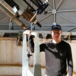 Heikki Kniivilä Lahden Ursan tietokonevastaava tähtitornilla
26.8.2006 Kuva: M. Kämäräinen